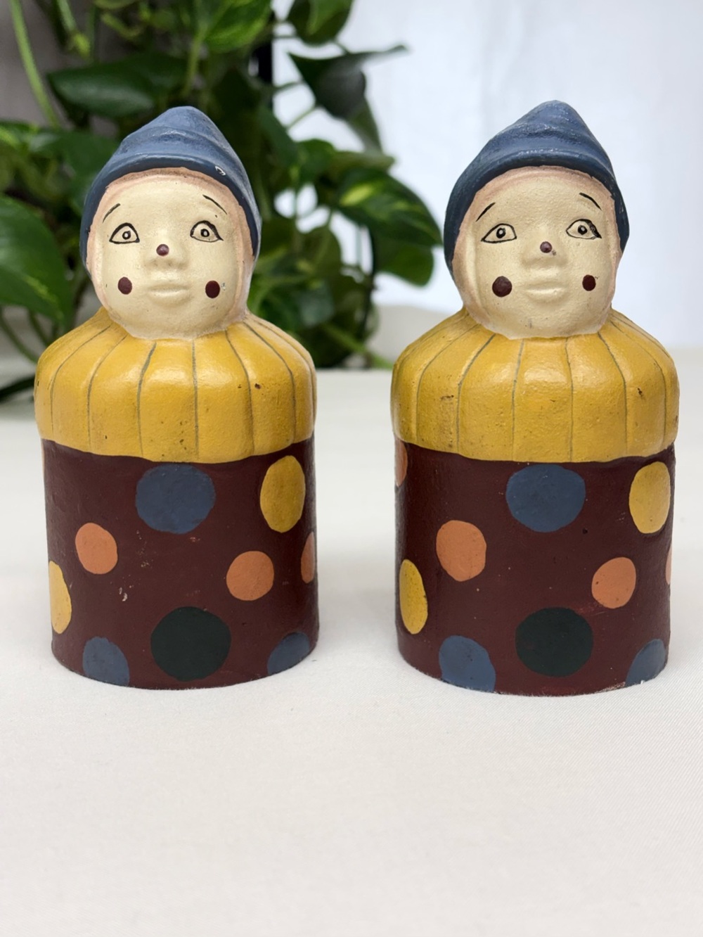 Vintage THT 2000 Cast Iron Clown Coin Banks Pair-Matching Set of 2 With Plugs